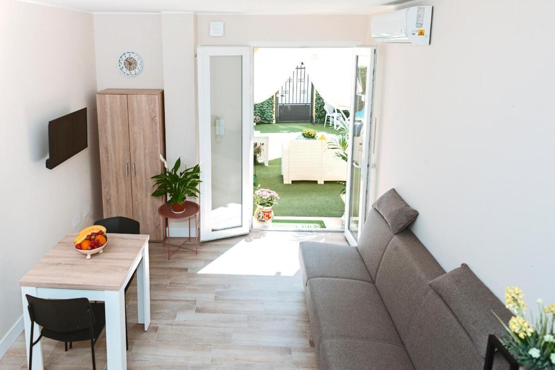 Garden Sant'Avendrace Villa Каляри Екстериор снимка